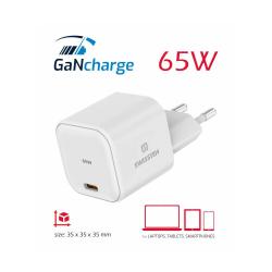 Swissten GaN 65 W z napredno GaN tehnologijo in kompaktnimi dimenzijami 35 × 35 × 35 mm združuje visoko moč, energijsko učinkovitost ter priročno uporabo doma, v pisarni ali na potovanjih.