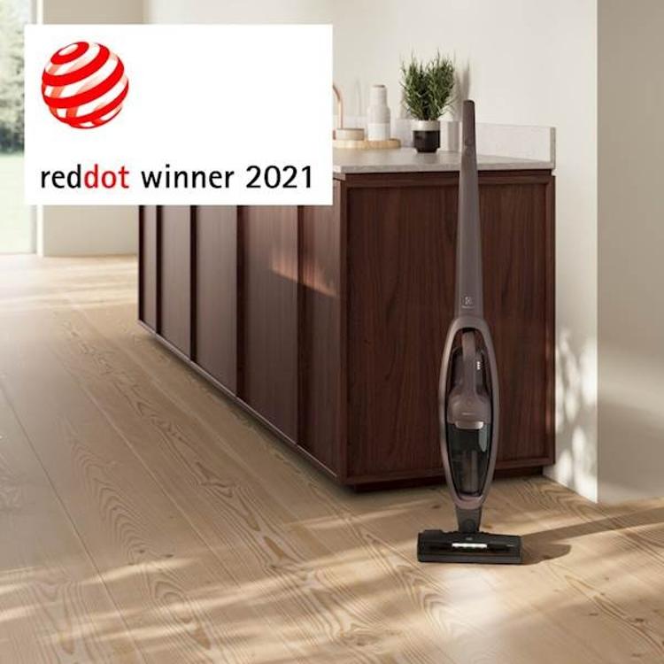 Pokončni baterijski sesalnik 2 v 1 Electrolux ES52AB25WB, 25,2 V