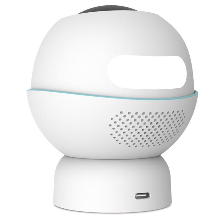 Pametna nadzorna kamera TP-Link Tapo z elegantnim belim ohišjem, nočnim načinom delovanja in funkcijo zaznavanja gibanja predstavlja zanesljivo rešitev za nadzor doma, pisarne ali drugih notranjih prostorov.
