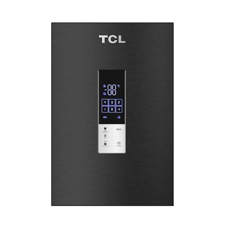 Detajl upravljalne plošče TCL hladilnika RP312BBE0 z digitalnim prikazom temperature, tipkami na dotik in nastavitvami delovanja Eco načina