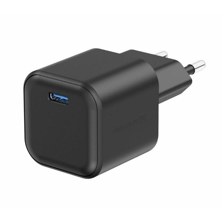 Kompaktni USB‑C polnilnik Swissten GaN 35 W v črni barvi z minimalističnim dizajnom, podporo Power Delivery in večstopenjsko zaščito zagotavlja varno, hitro in zanesljivo napajanje sodobnih elektronskih naprav.