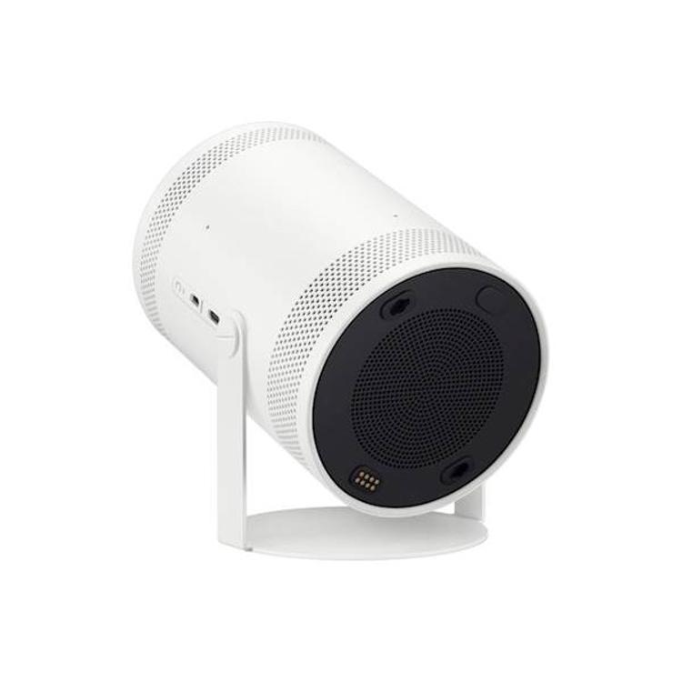 Samsung The Freestyle LFF3CLA projektor, kompakten prenosni projektor z nastavljivim stojalom in 360° zvočnikom.