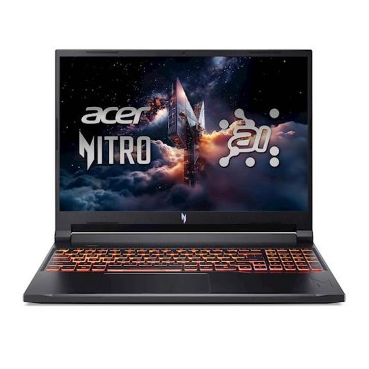 Sprednji pogled odprtega Acer Nitro, velik zaslon, tanki robovi in oranžno osvetljena gaming tipkovnica.