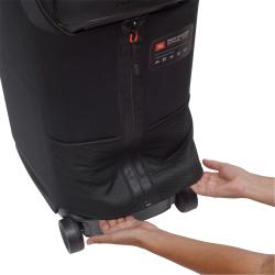 Zaščitna prevleka JBL PartyCover 320 z odprto spodnjo loputo za dostop do koles zvočnika PartyBox 320.