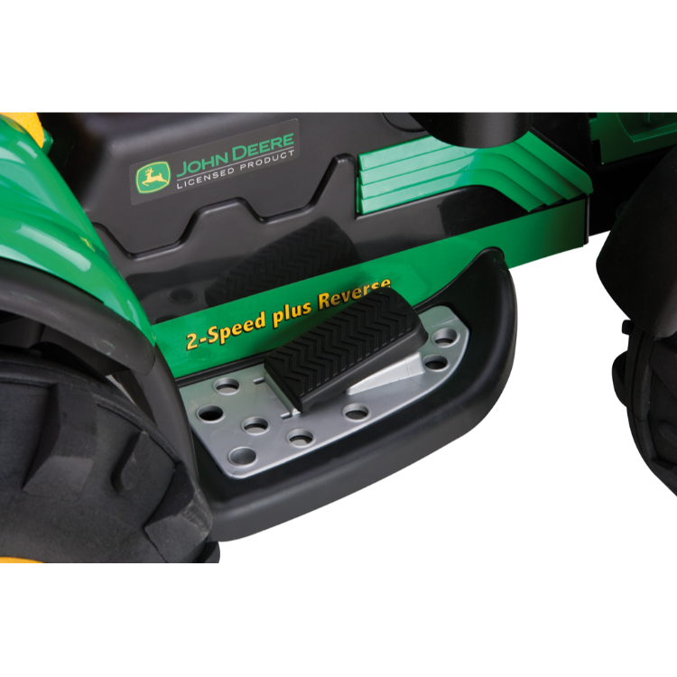 Peg Perego John Deere Ground Force s prikolico