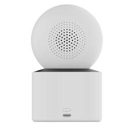 Zadnja stran pametne kamere Xiaomi C500 z vgrajenim zvočnikom, USB-C priključkom in kompaktnim podstavkom.