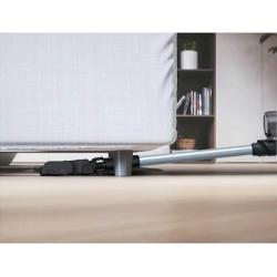 Nizek profil talne krtače sesalnika Hoover HF350HP za sesanje pod kavčem in nizkim pohištvom.