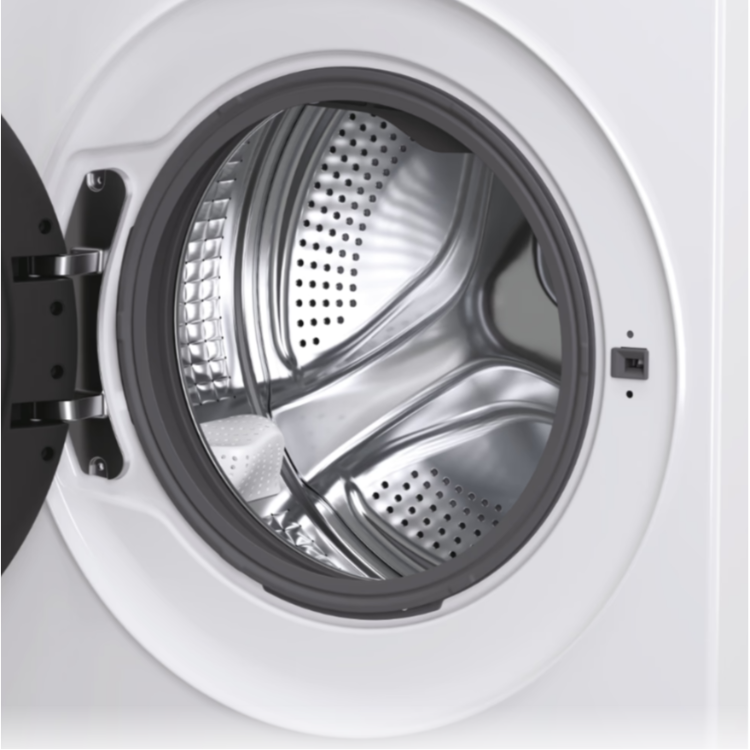 Notranjost bobna pralnega stroja, pogled skozi odprta vrata