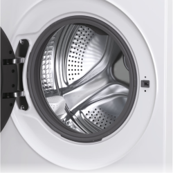 Notranjost bobna pralnega stroja, pogled skozi odprta vrata