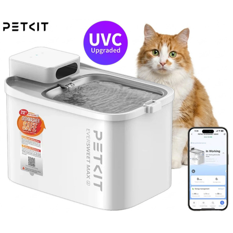 PETKIT Eversweet Max 2 avtomatski napajalnik za hišne ljubljenčke v beli barvi, prikazan z mačko, mobilno aplikacijo in UVC-sistemom za nadzor kakovosti vode.