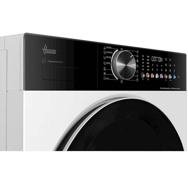 Upravljalna plošča pralnega stroja Hoover z vrtljivim izbirnikom programov, digitalnim zaslonom na dotik in predalom za detergent.