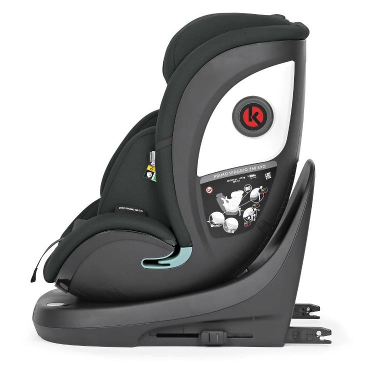 Stranski pogled otroškega avtosedeža z vidnimi ISOFIX priključki