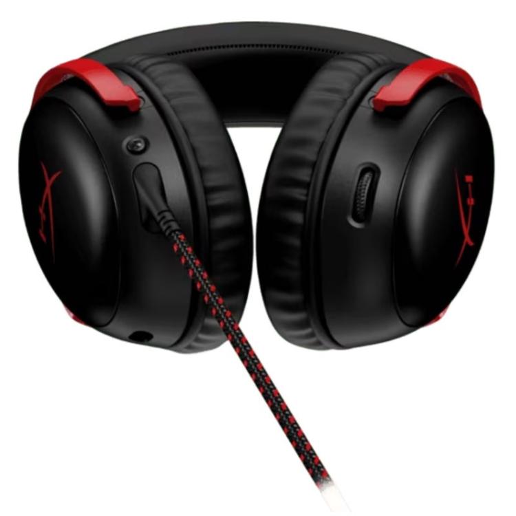HyperX Cloud Stinger 2 gaming slušalke z mehkimi ušesnimi blazinicami iz spominske pene, lahkotno zasnovo in nastavljivim naglavnim trakom zagotavljajo udobje tudi med dolgotrajnimi igralnimi sejami.