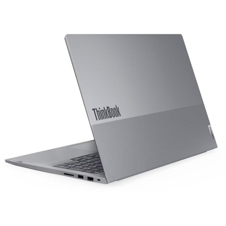 Tanek in zmogljiv prenosnik Lenovo ThinkBook z operacijskim sistemom Windows 11, vgrajeno spletno kamero in ergonomično tipkovnico zagotavlja odlično uporabniško izkušnjo za delo, učenje in vsakodnevna opravila.