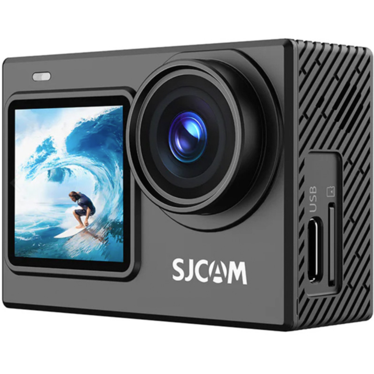 SJCAM akcijska kamera v črni barvi, prikazana z zadnje strani z velikim zaslonom, USB‑C priključkom in režo za pomnilniško kartico.