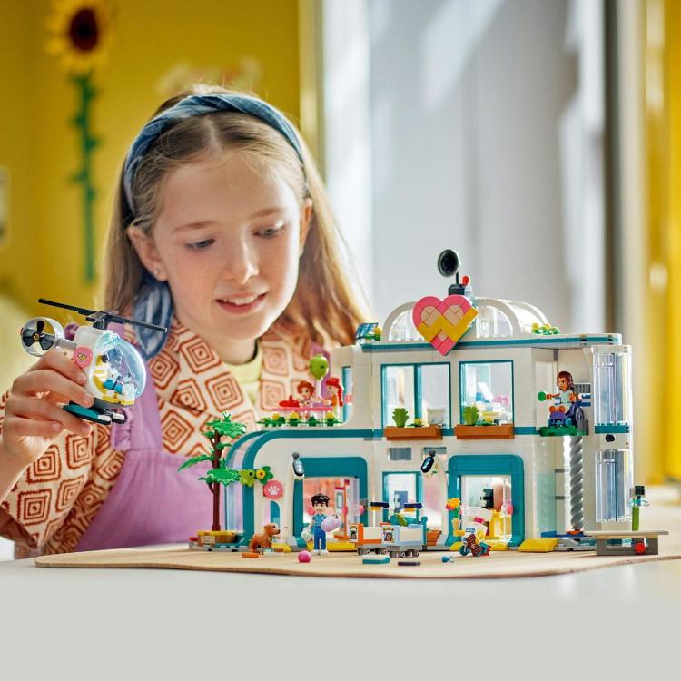 Lego Friends Mestna bolnišnica v Heartlake Cityju - 42621