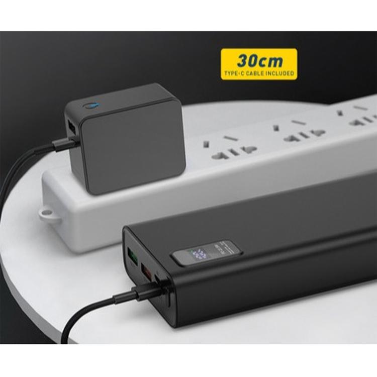 Polnilna baterija se polni iz omrežnega adapterja; priložen je 30 cm USB-C kabel za polnjenje.