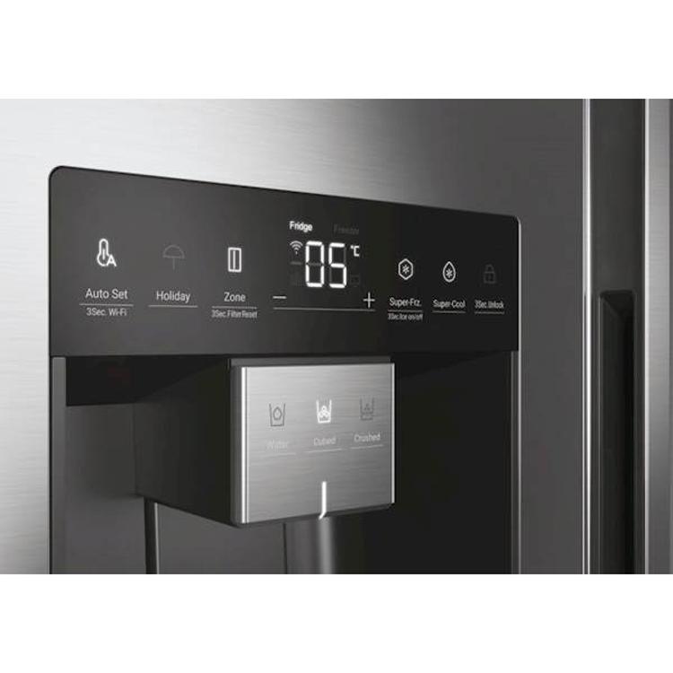 Detajl upravljalne plošče hladilnika Haier HSW59F18EIMM z zaslonom na dotik, prikazom temperature, Wi‑Fi povezljivostjo ter dozirnikom za vodo in led