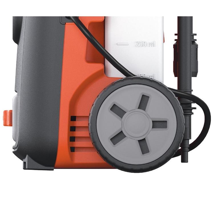 Visokotlačni čistilnik Black+Decker BXPW1500PE, 1500 W, 220-240V + dodatki